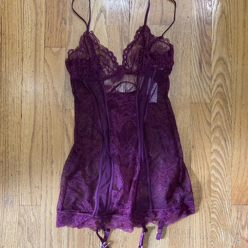 Victoria’s Secret Triangle Lace Up Garter Slip XS Burgundy